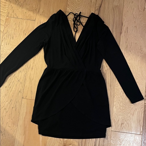 BCBGeneration Elegant Black Long Sleeve Dress - Picture 1 of 9